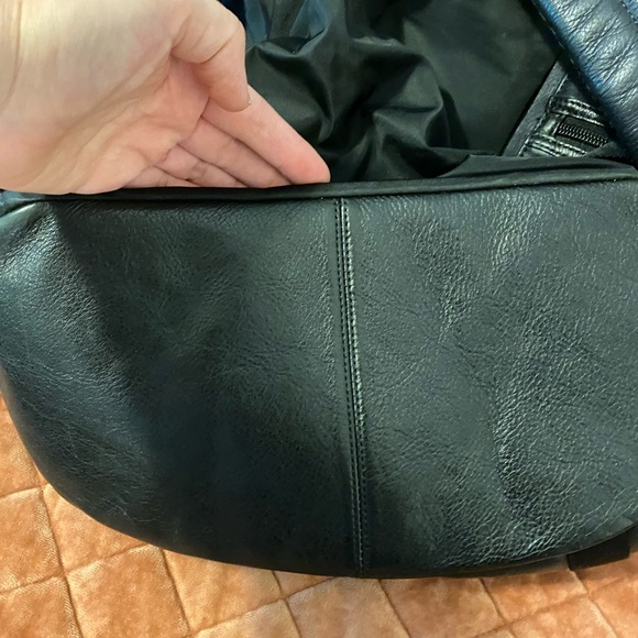 Mens coach track backpack - Picture 8 of 13